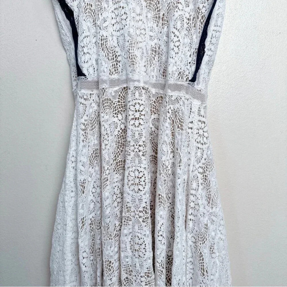 LOVE SAM Womens Size Small Scarlet Lace Handkerchief Hem - Picture 12 of 14